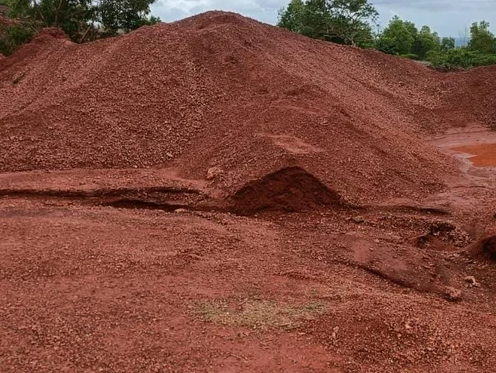 Laterite/fill close-up, hand for scale